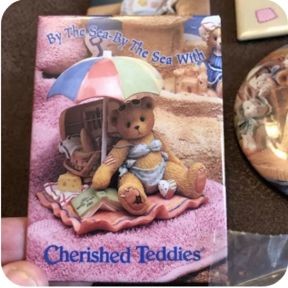Lot of 10 Buttons Cherished Teddies - Picture 11 of 14